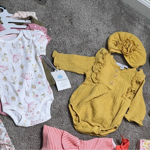 Baby girl quality name brand clothing bundle size 0/3 3/6 & 12 months no flaws - Picture 3 of 11